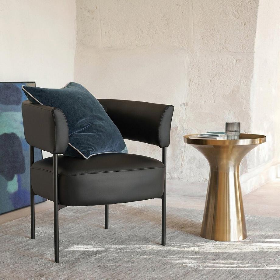 AM.PM Bout de canapé laiton Kumar  