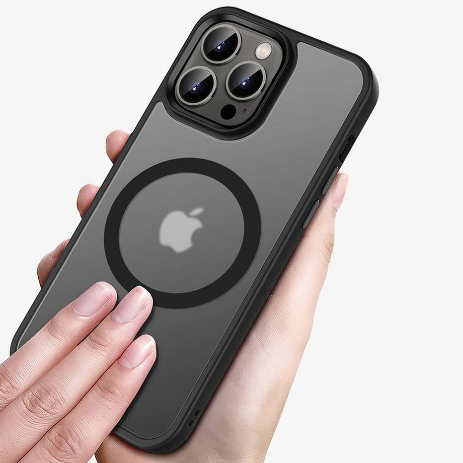 Cadorabo  Coque pour Apple iPhone 14 PRO MAX en NOIR pour MagSafe - Housse de protection hybride avec bord en silicone TPU et dos solide 