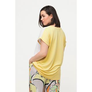 Ulla Popken  T-shirt dal taglio oversize con scritta, scollo a girocollo e mezze maniche 