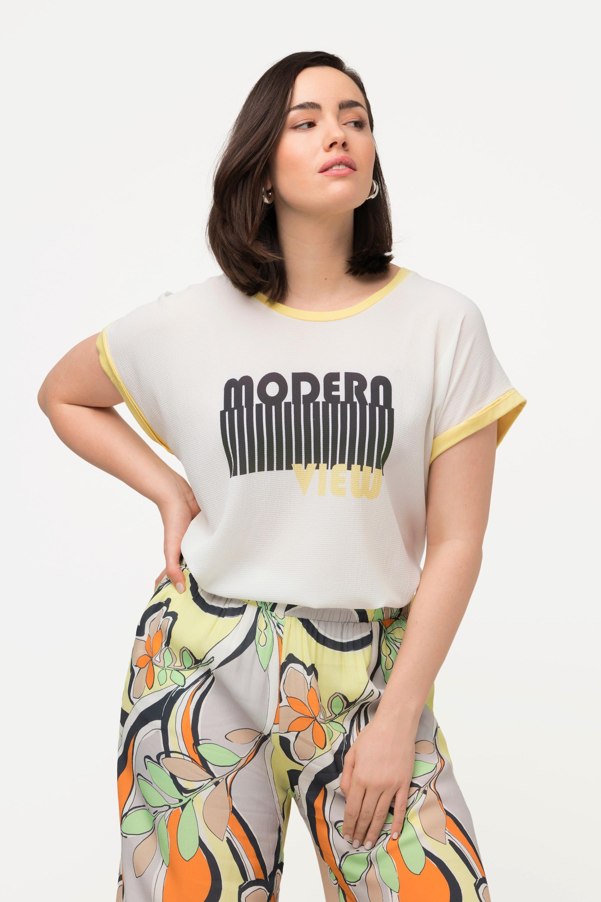 Ulla Popken  T-shirt dal taglio oversize con scritta, scollo a girocollo e mezze maniche 