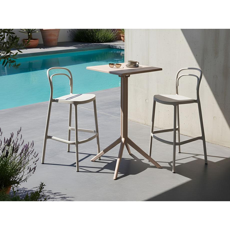 Beliani Garten Bartisch aus Kunststoff Modern LEMNOS  