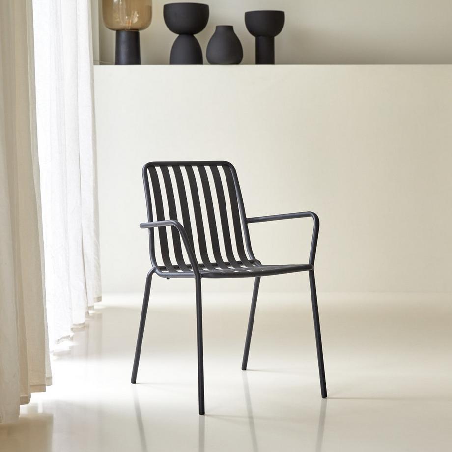 Tikamoon Fauteuil en métal black Gaby  