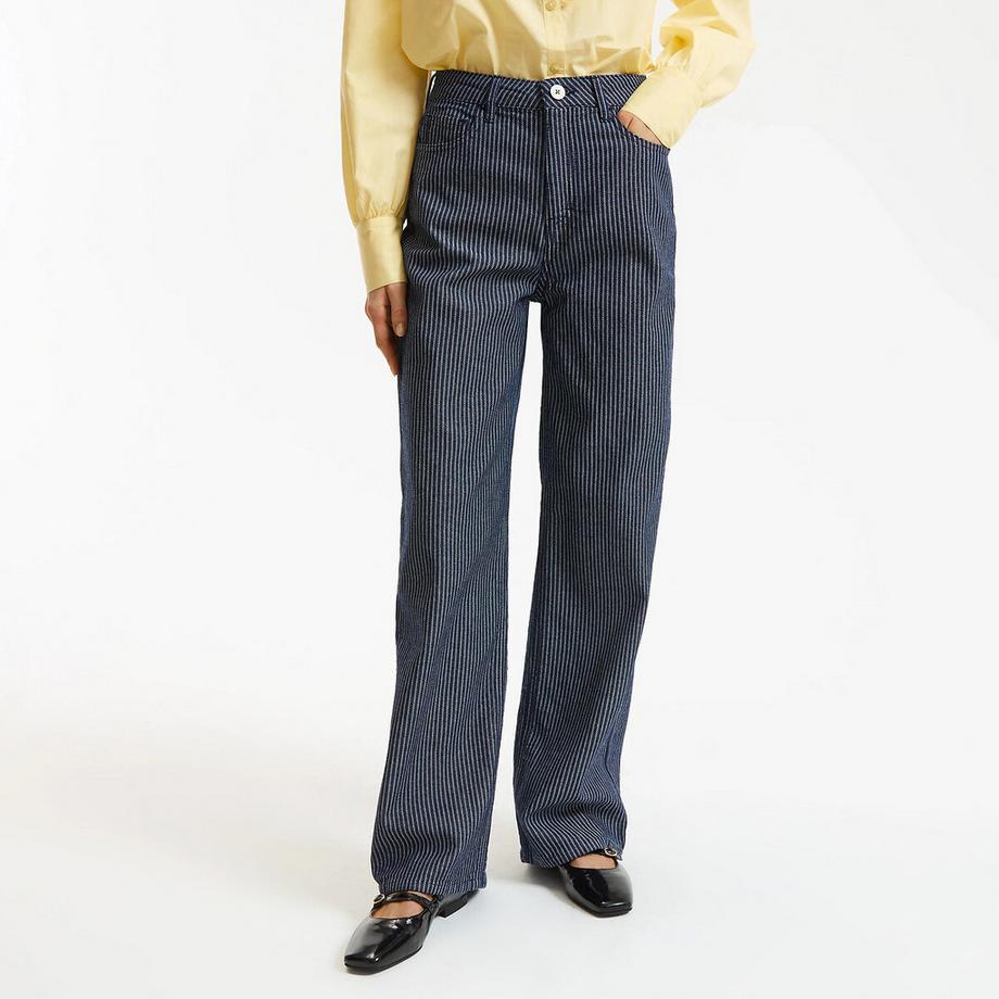 Weite gestreifte Jeans