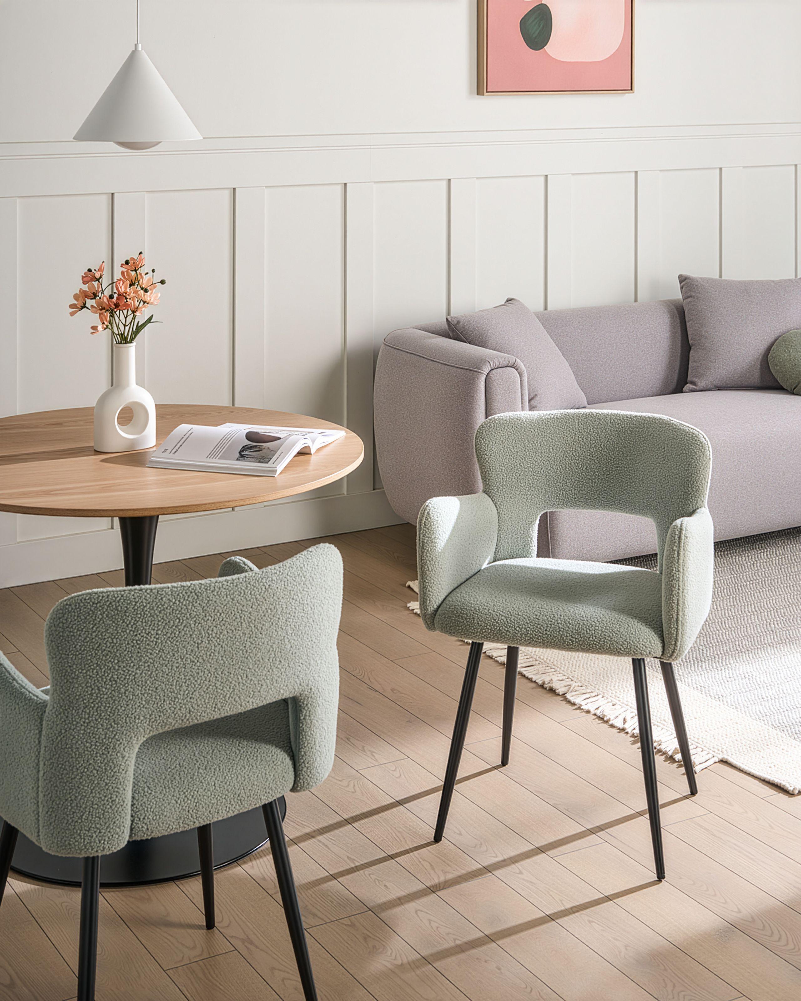 Beliani Lot de 2 chaises de salle à manger en Bouclé Moderne SANILAC  