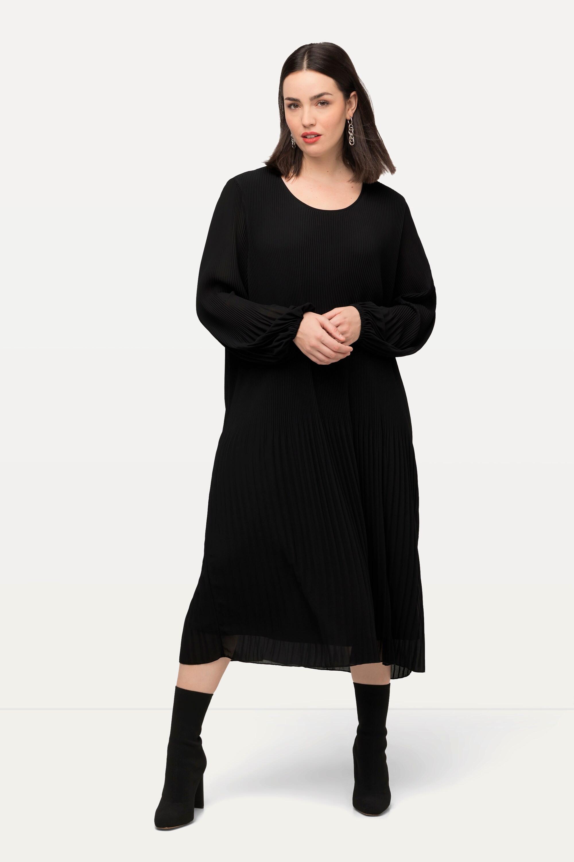 Ulla Popken  Robe midi plissée, silhouette en A, col rond et manches longues 