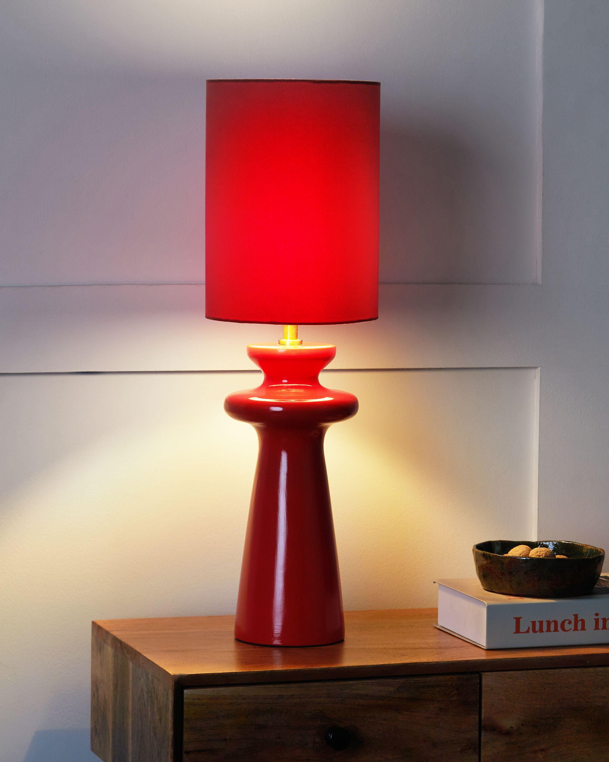 Beliani Lampe à poser en Daim synthétique Moderne OTEROS  