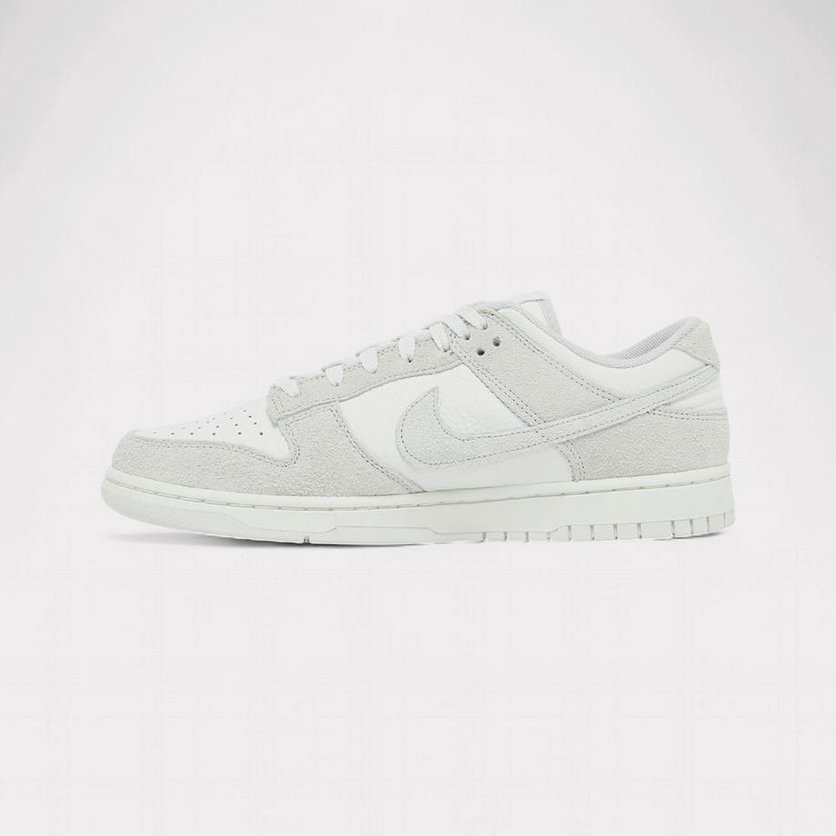 NIKE  Dunk Low - Suede Photon Dust 