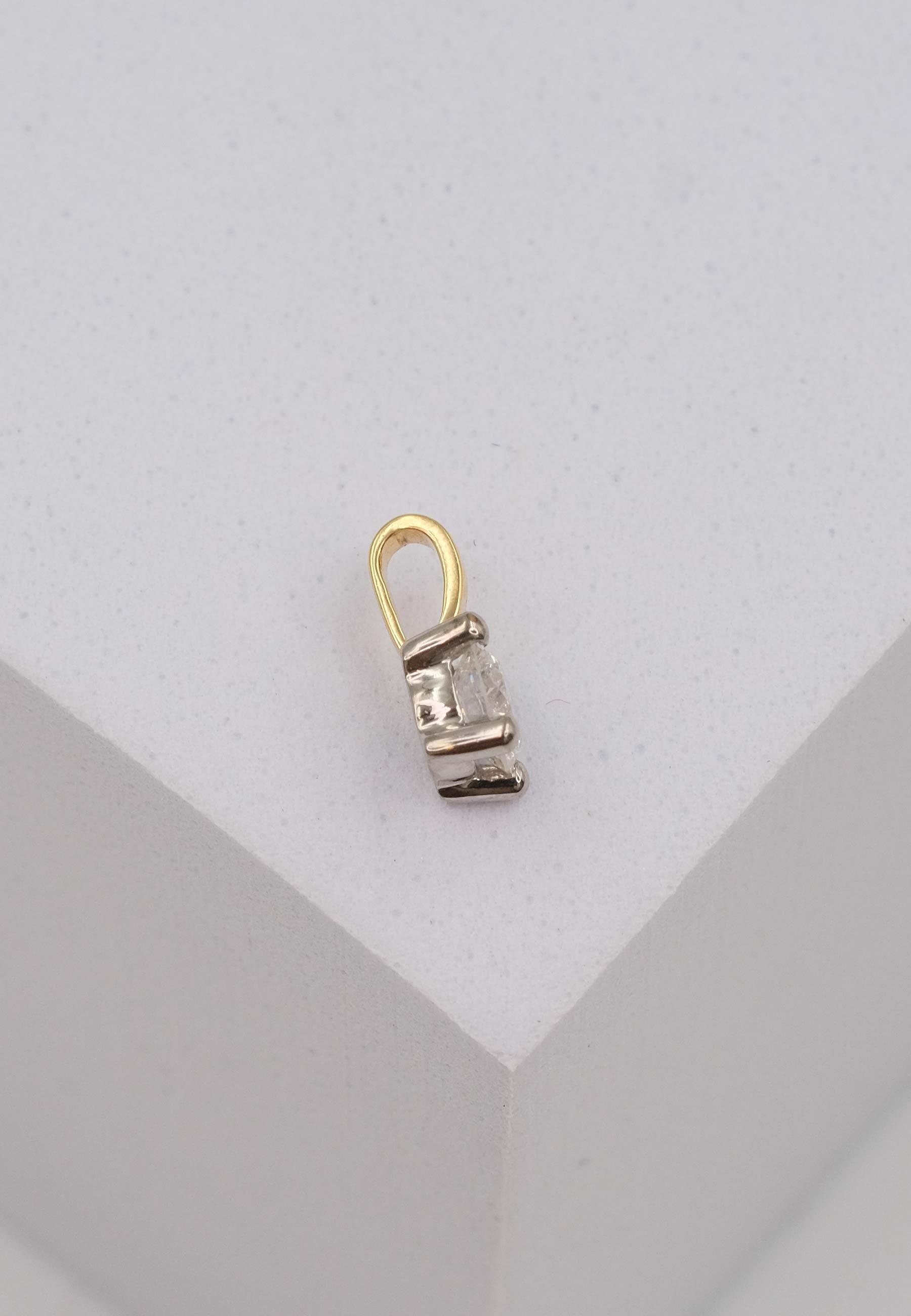 MUAU Schmuck  Solitär Anhänger 4-Griff-Fassung Gelbgold 750 Diamant 0.25ct. Fassung Weissgold 750, 9x5mm 