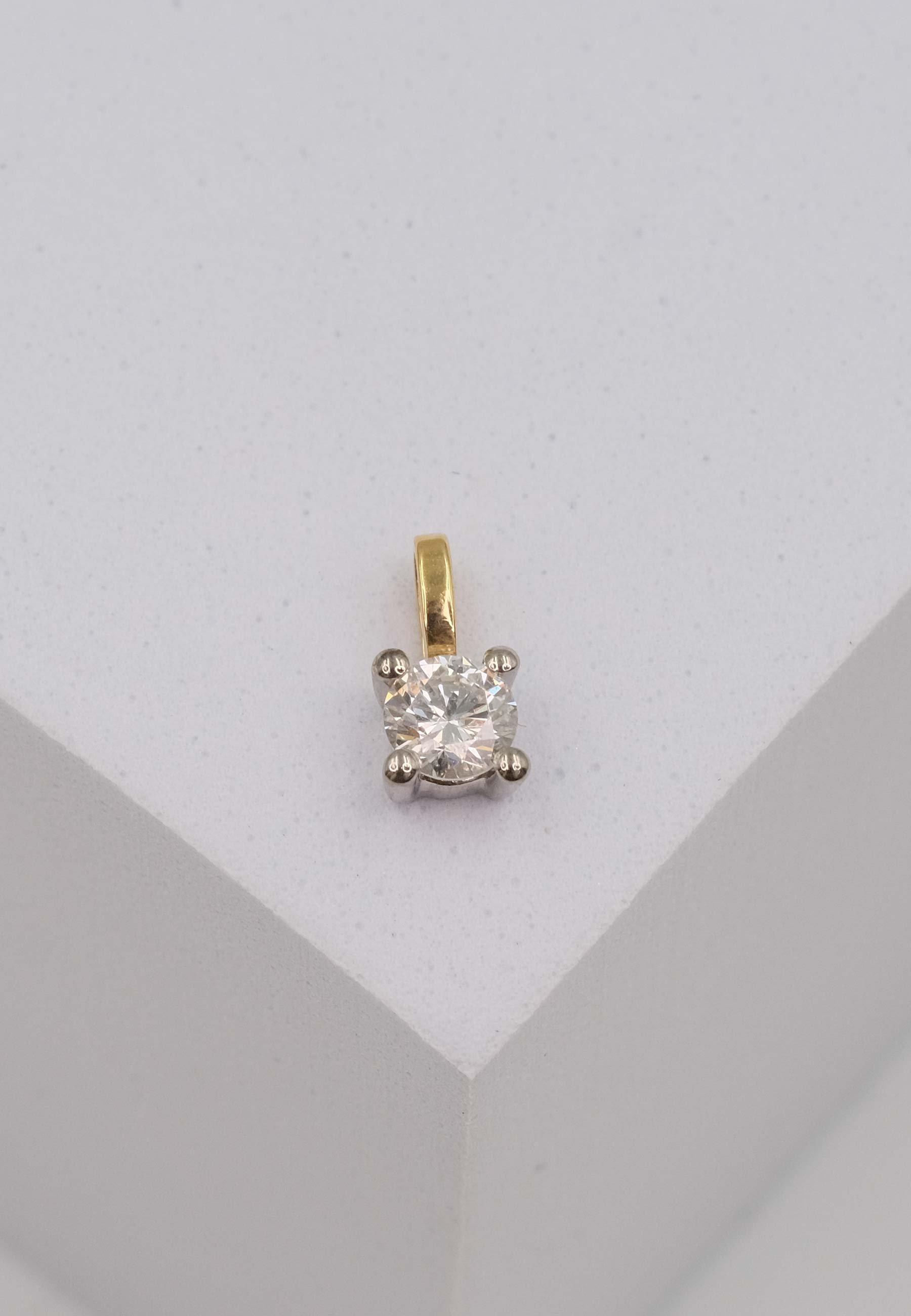 MUAU Schmuck  Solitär Anhänger 4-Griff-Fassung Gelbgold 750 Diamant 0.25ct. Fassung Weissgold 750, 9x5mm 