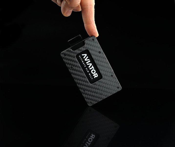 AVIATOR Smart Wallet Slide Carbon Fiber  