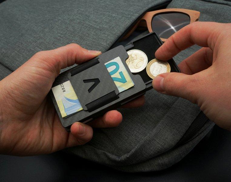 AVIATOR Smart Wallet Slide Carbon Fiber  