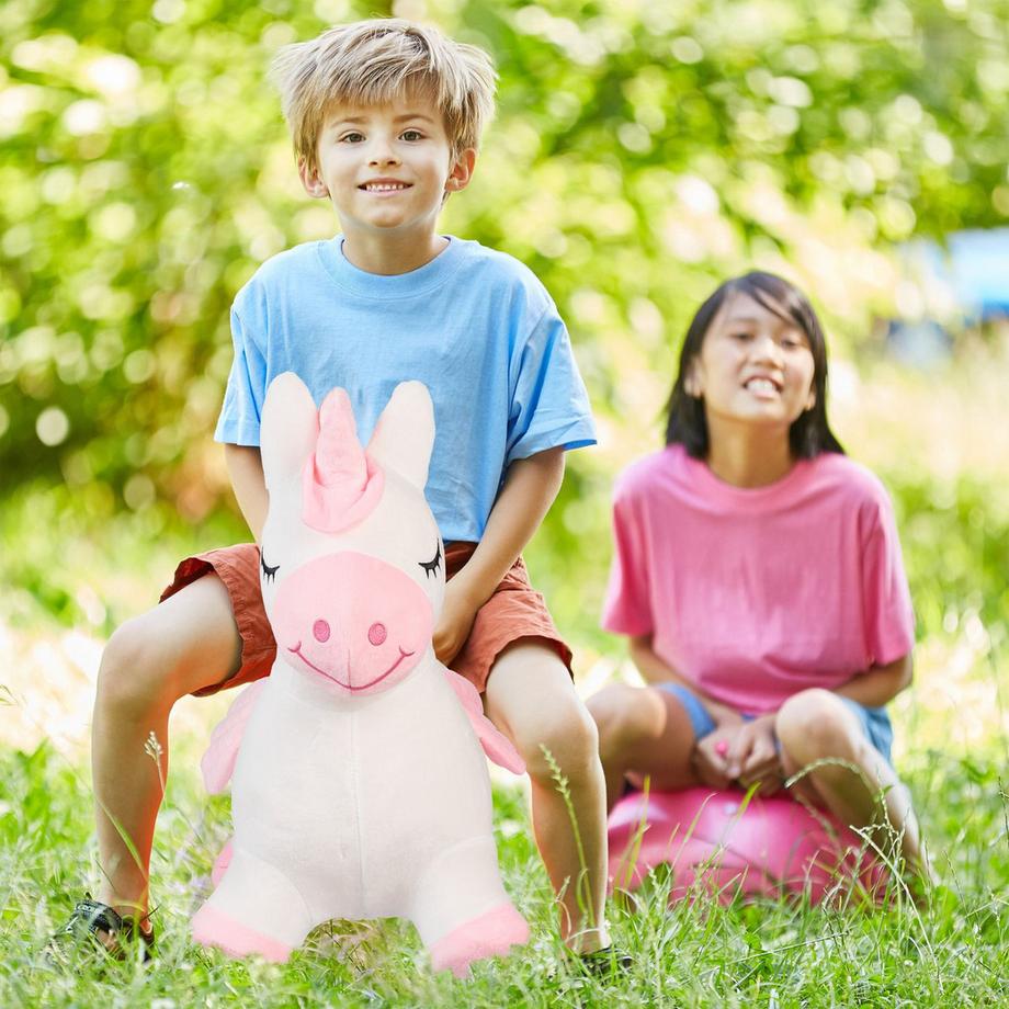 B2X  Licorne sautant avec casquette 