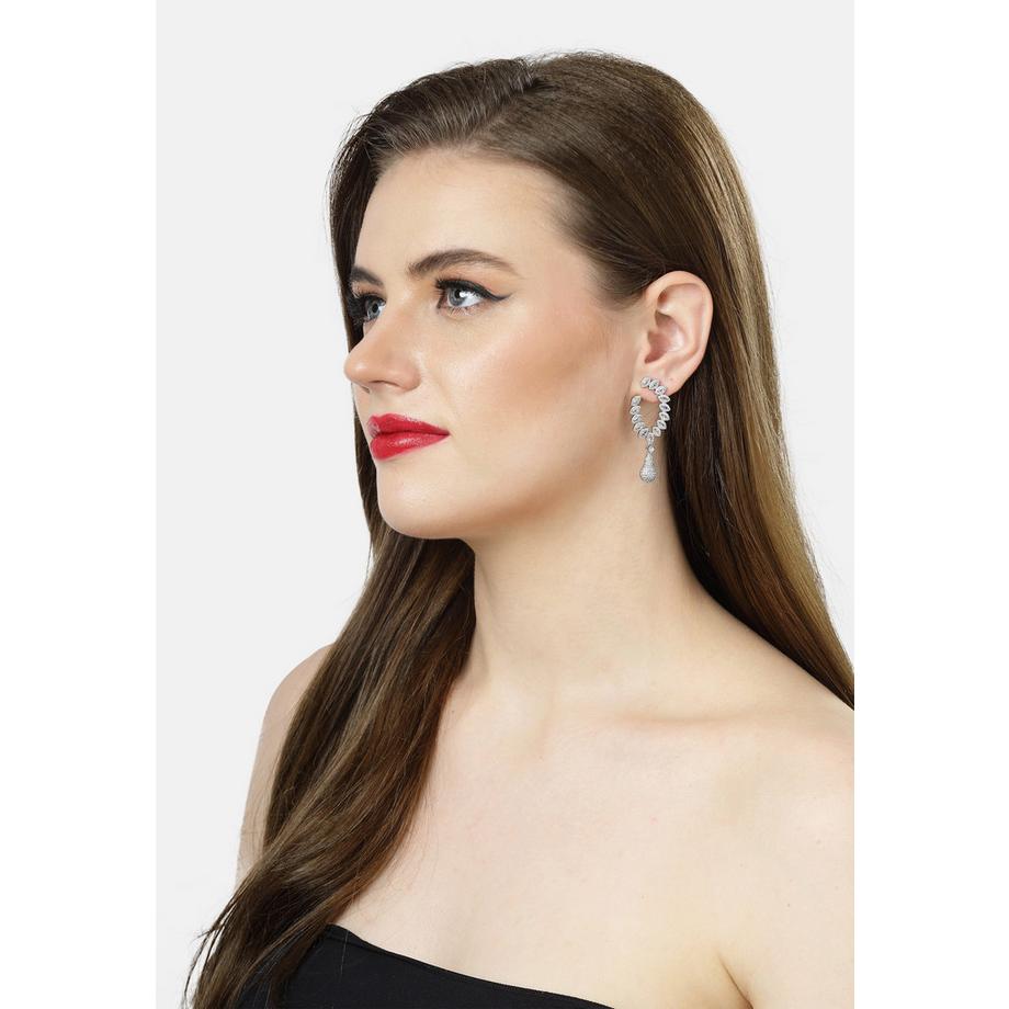 AVANT-GARDE PARIS  Zarte Blatt-Tropfenohrringe 