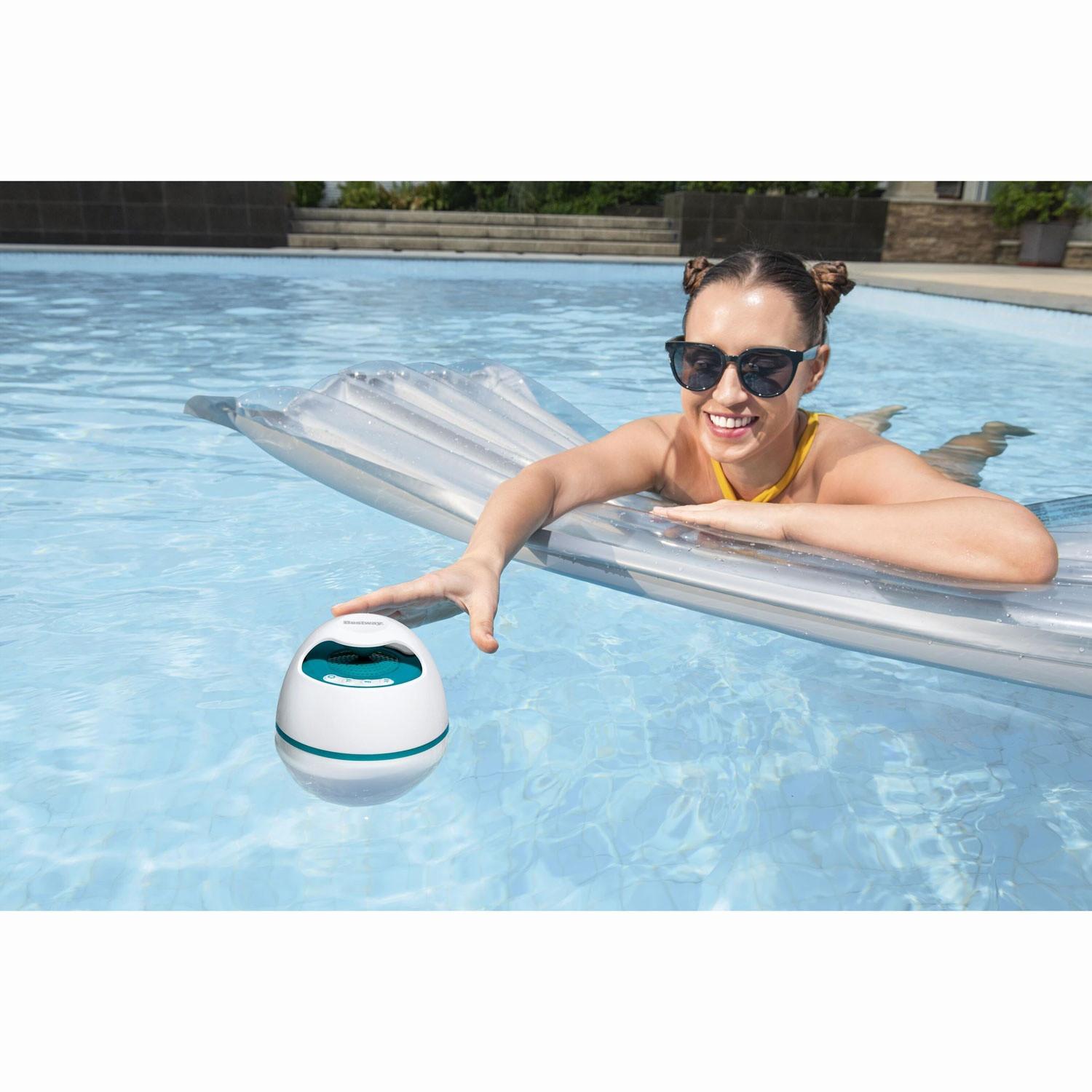 Bestway  Schwimmender LED-Bluetooth-Lautsprecher von MusicWave 
