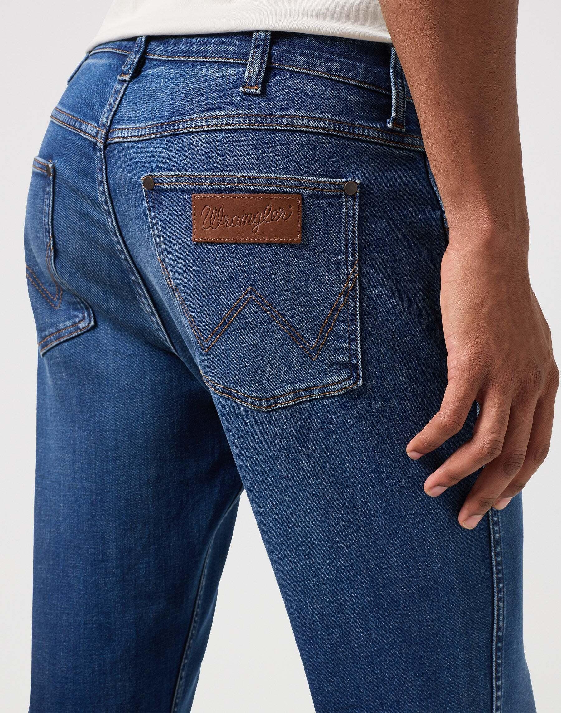 Wrangler Greensboro Straight Leg Low Stretch Jeans  