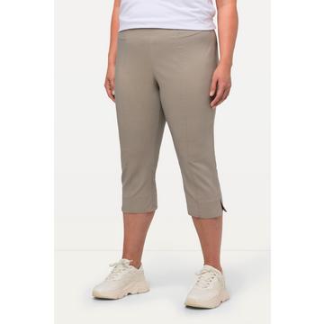 Pantaloni Capri di bengalina, estremamente elasticizzati e quasi ingualcibili, con cintura elastica