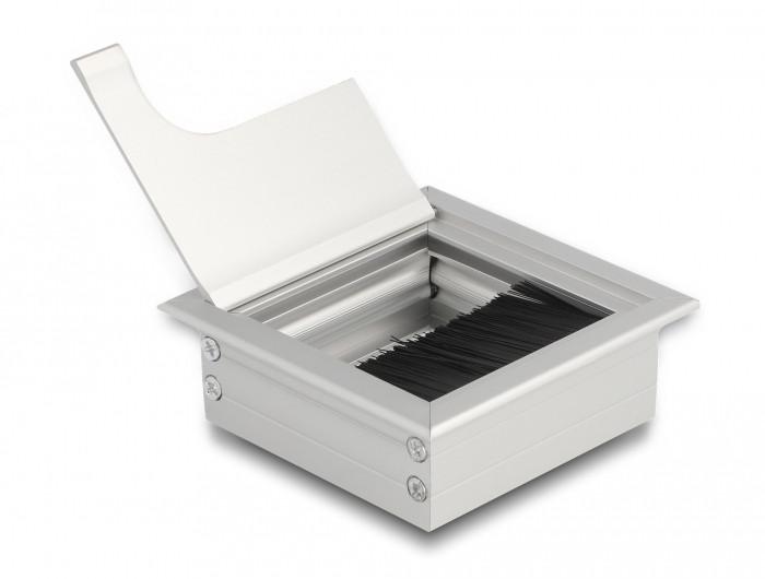 DeLock  Kabeldurchführung für Tischeinbau mit Bürste 80 x 80 x 28 mm silber 