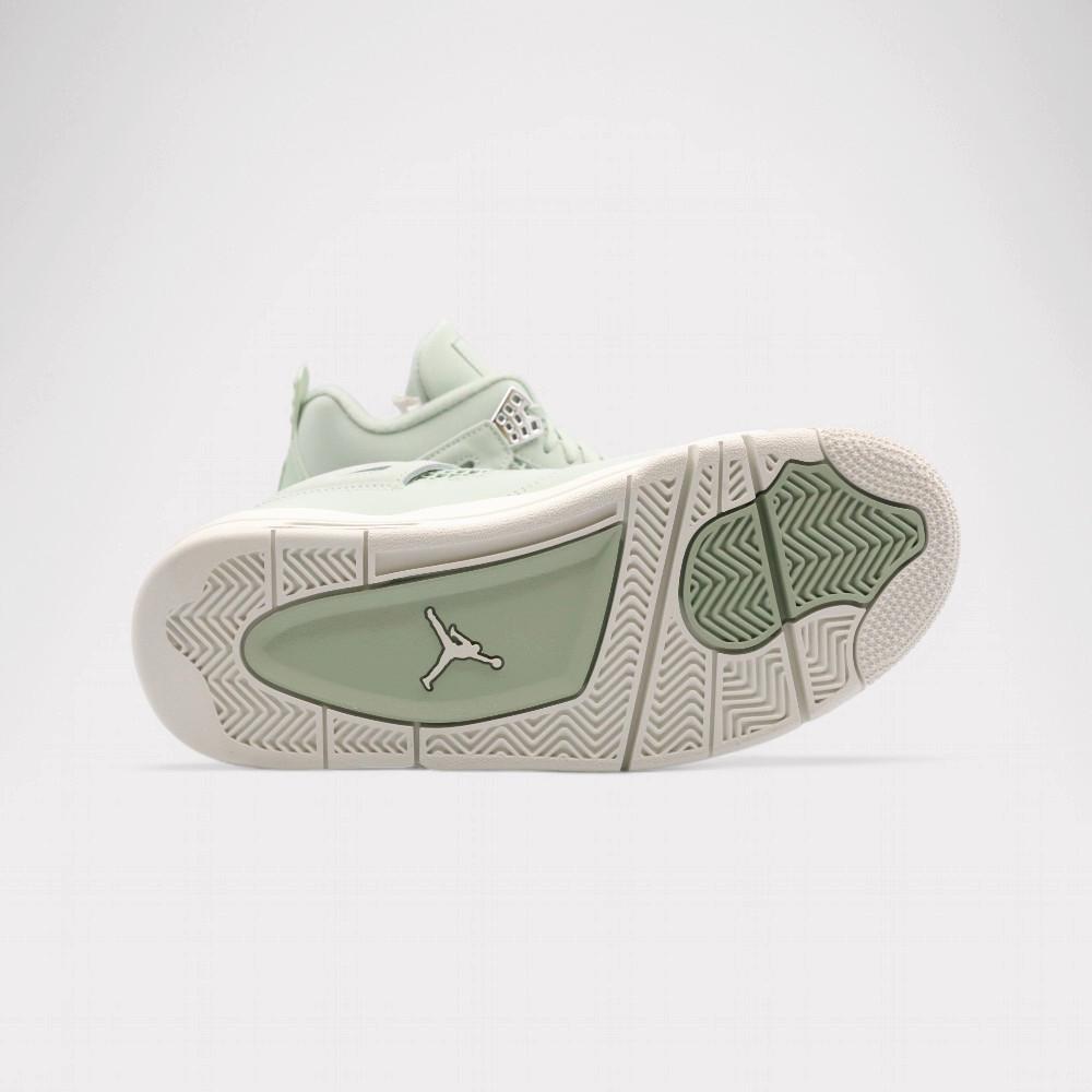NIKE  Air Jordan 4 - Seafoam Sail 