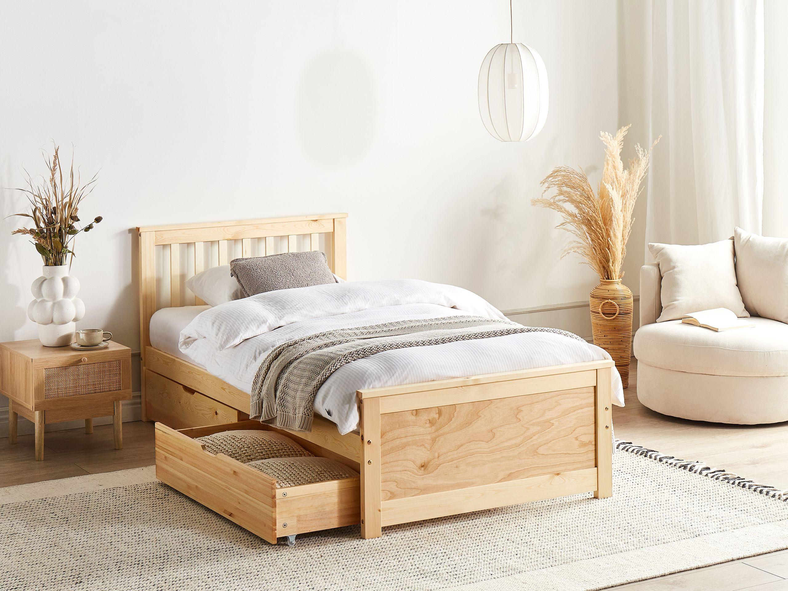 Beliani Lit avec tiroirs de rangement en Bois de pin Scandinave OLENDON  