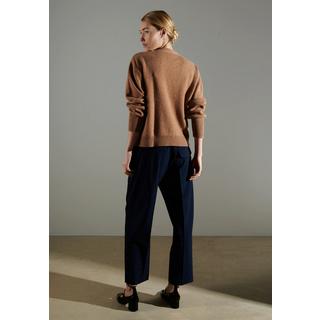 Studio Cashmere8  NAMI 1 Strickjacke mit V-Ausschnitt, geknöpft, 4-fädig - 100% Kaschmir 