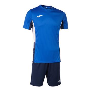 set aus trikot und shorts