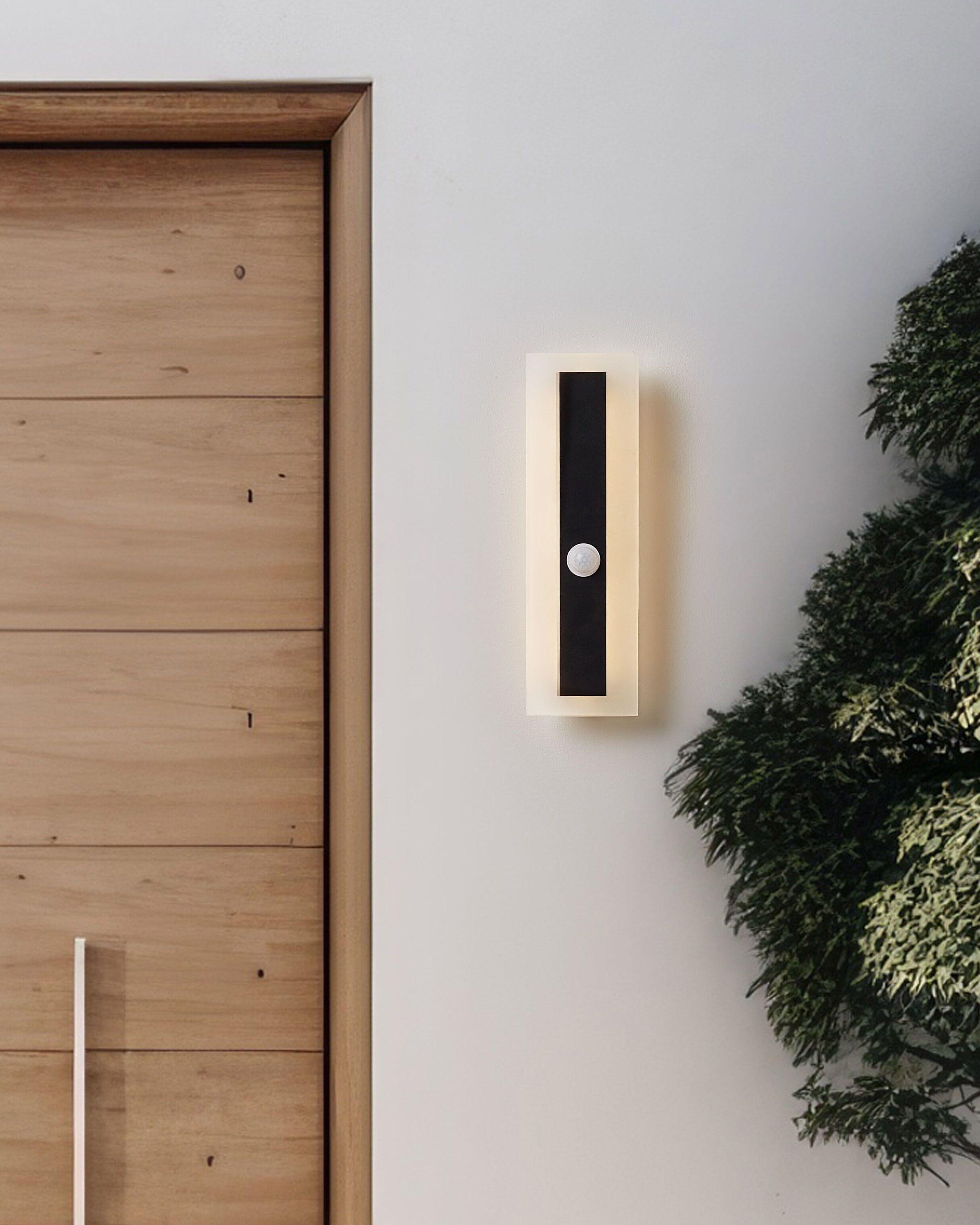 Beliani LED Aussenwandleuchte aus Stahl Modern SAVANE  