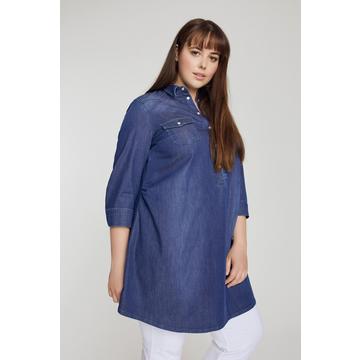 Blusa lunga Bellieva in tessuto GOTS con colletto da camicia, laccetto in vita e maniche lunghe