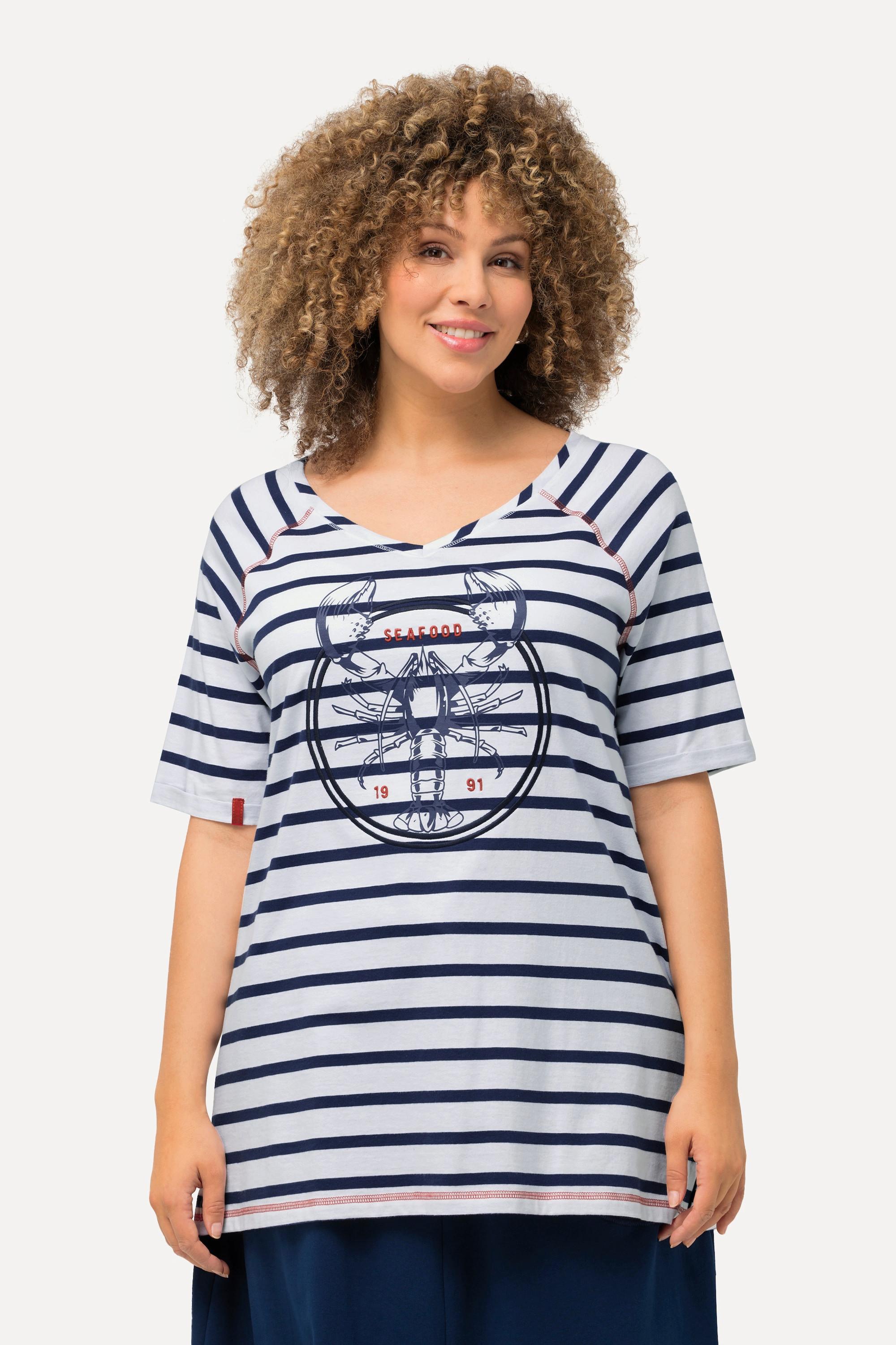 Ulla Popken  T-shirt dal taglio svasato con righe, aragosta, scollo a V e mezze maniche 