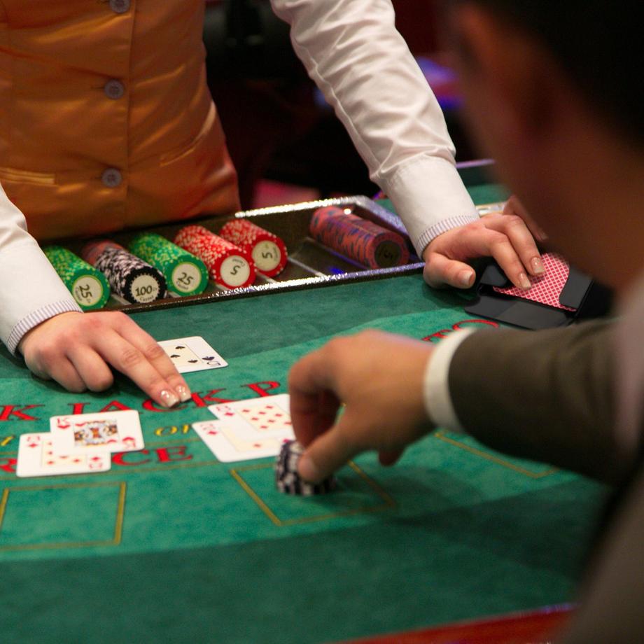 B2X Porta carte con 4 mazzi di carte  