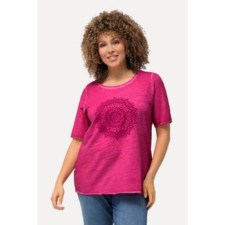 Ulla Popken  T-shirt classica con stampa floccata con mandala, scollo a girocollo e mezze maniche 