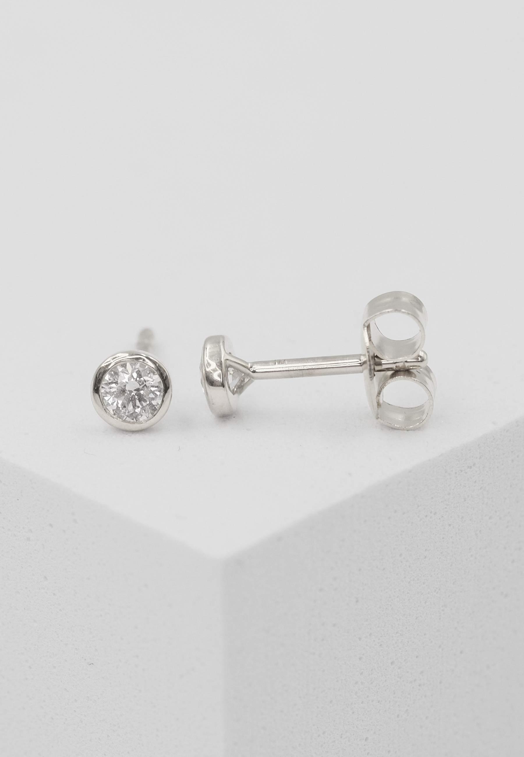 MUAU Schmuck  Solitär Ohrstecker Zargen-Fassung Weissgold 750 Brillanten 0.25ct. 5.5mm 