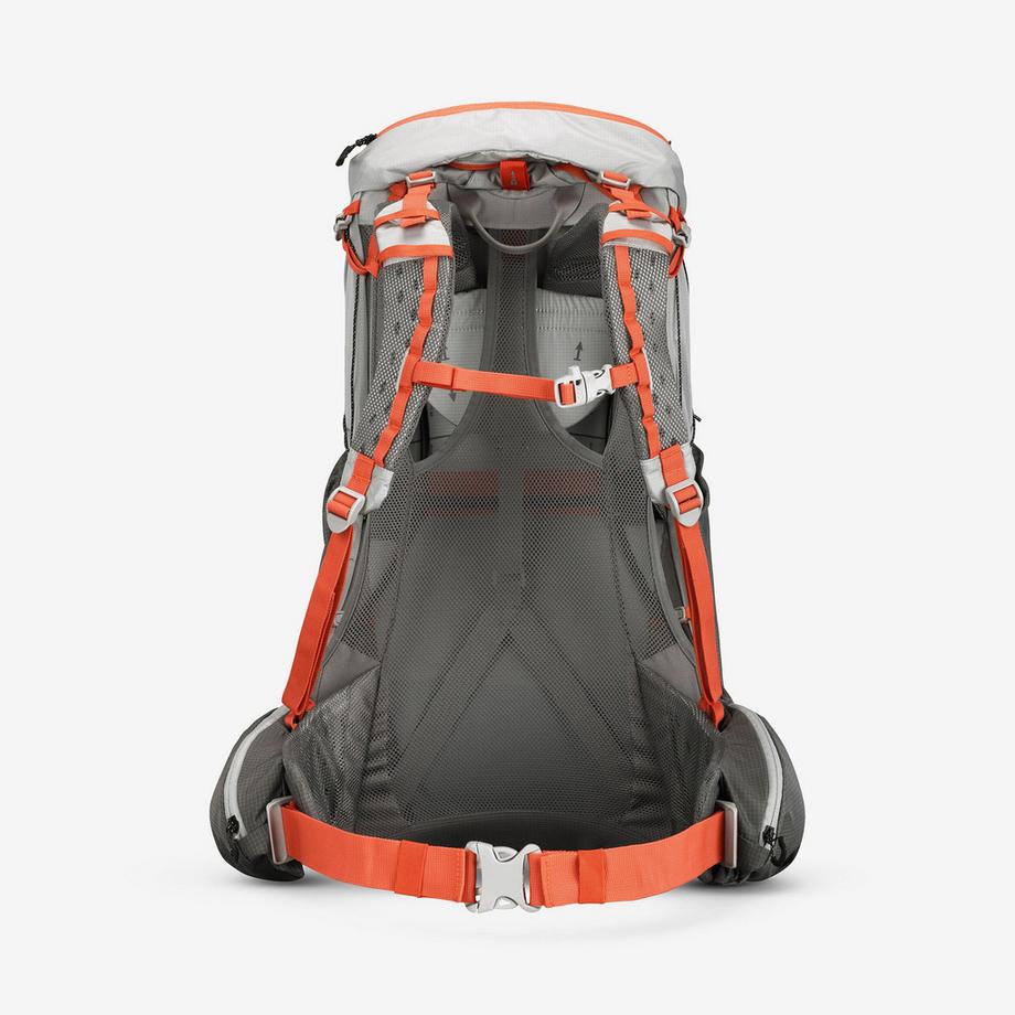 FORCLAZ MT 900 Sac à dos de trekking ultraléger  
