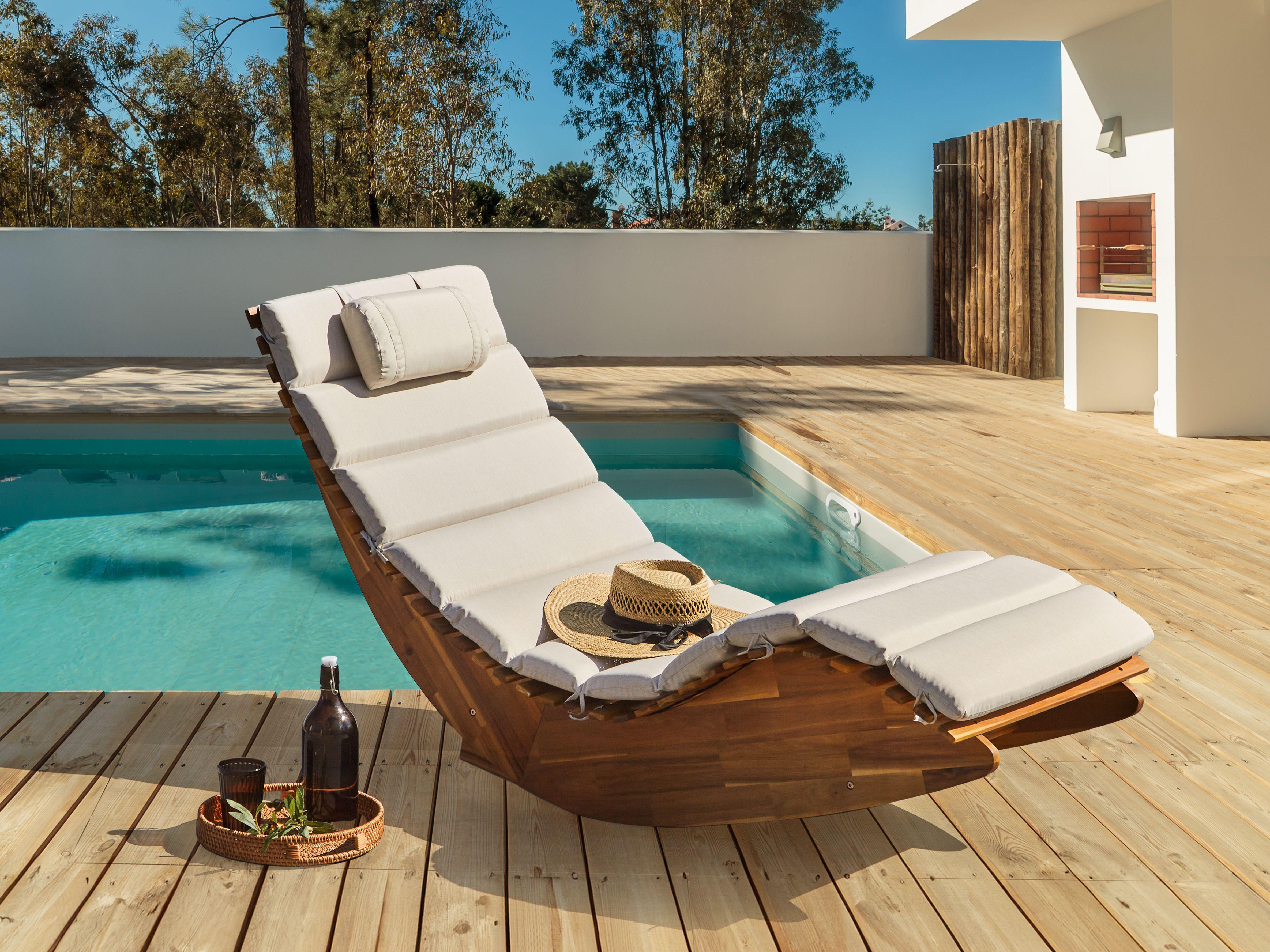 Beliani Lettino Prendisole con Cuscino en Legno d'acacia Classico BRESCIA PREMIUM  