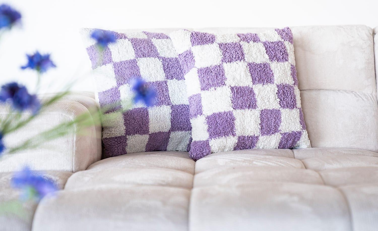 mutoni Coussin Chess violet  