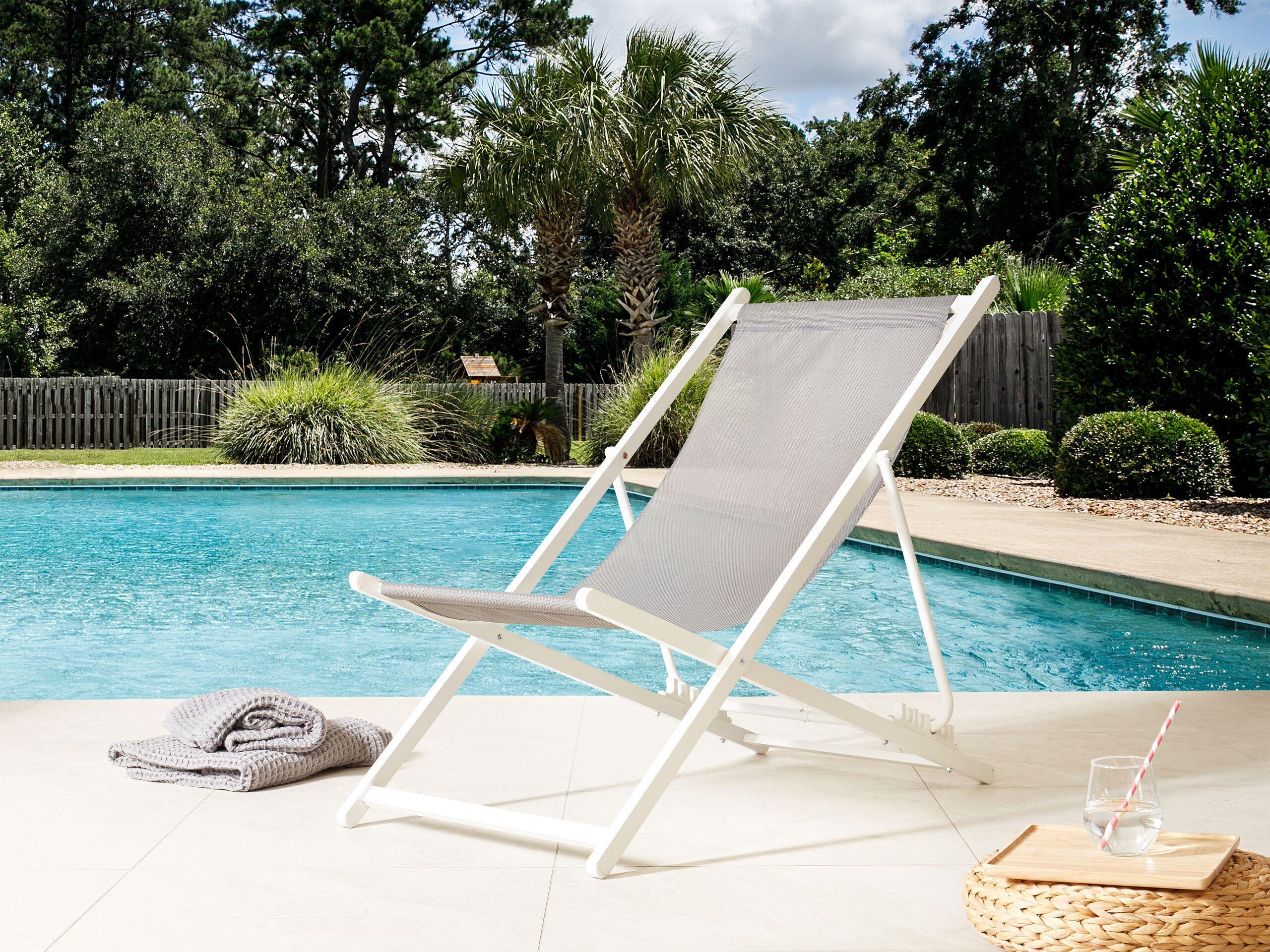 Beliani Klappbarer Liegestuhl aus Aluminium Klassisch LOCRI II  