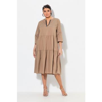 Robe midi à volants, col tunisien et manches 3/4, coupe évasée