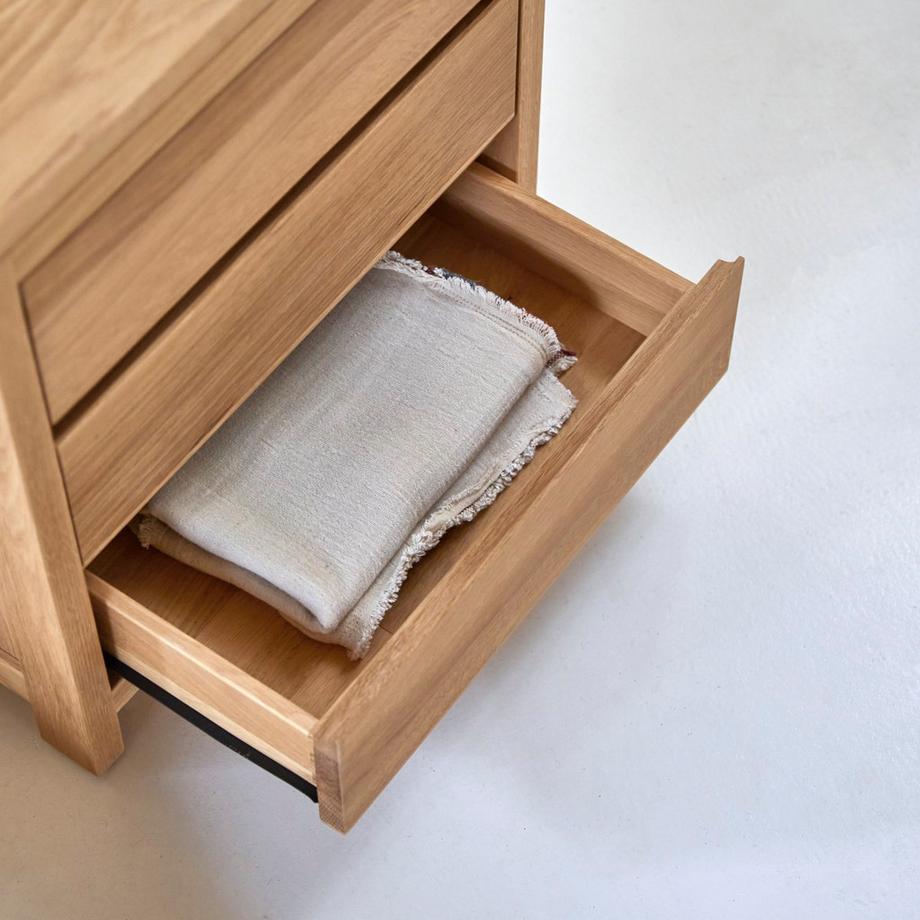 Tikamoon Nachttisch aus massivem Eichenholz mit 3 Schubladen Eden  