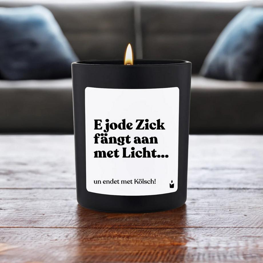 CandleHand Bougie parfumée noire Woody E jode Zick fängt aan met Licht un endet met Kölsch!  