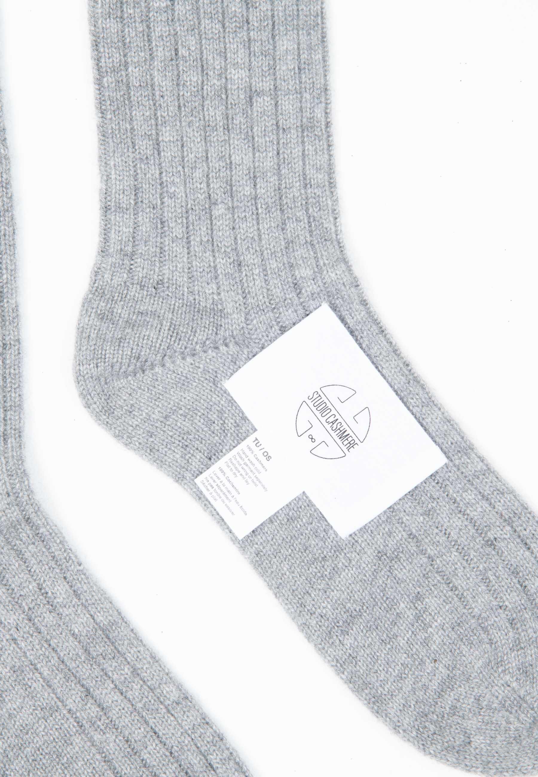 Studio Cashmere8  UNI 12 Strumpfhose aus traditioneller Rippe 4 Fäden - 100% Kaschmir 