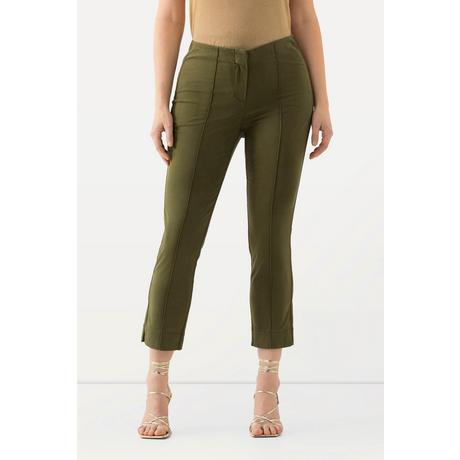 Ulla Popken  Pantalon avec passepoil et taille élastique. Coupe ajustée avec fente sur le bas de jambe. 