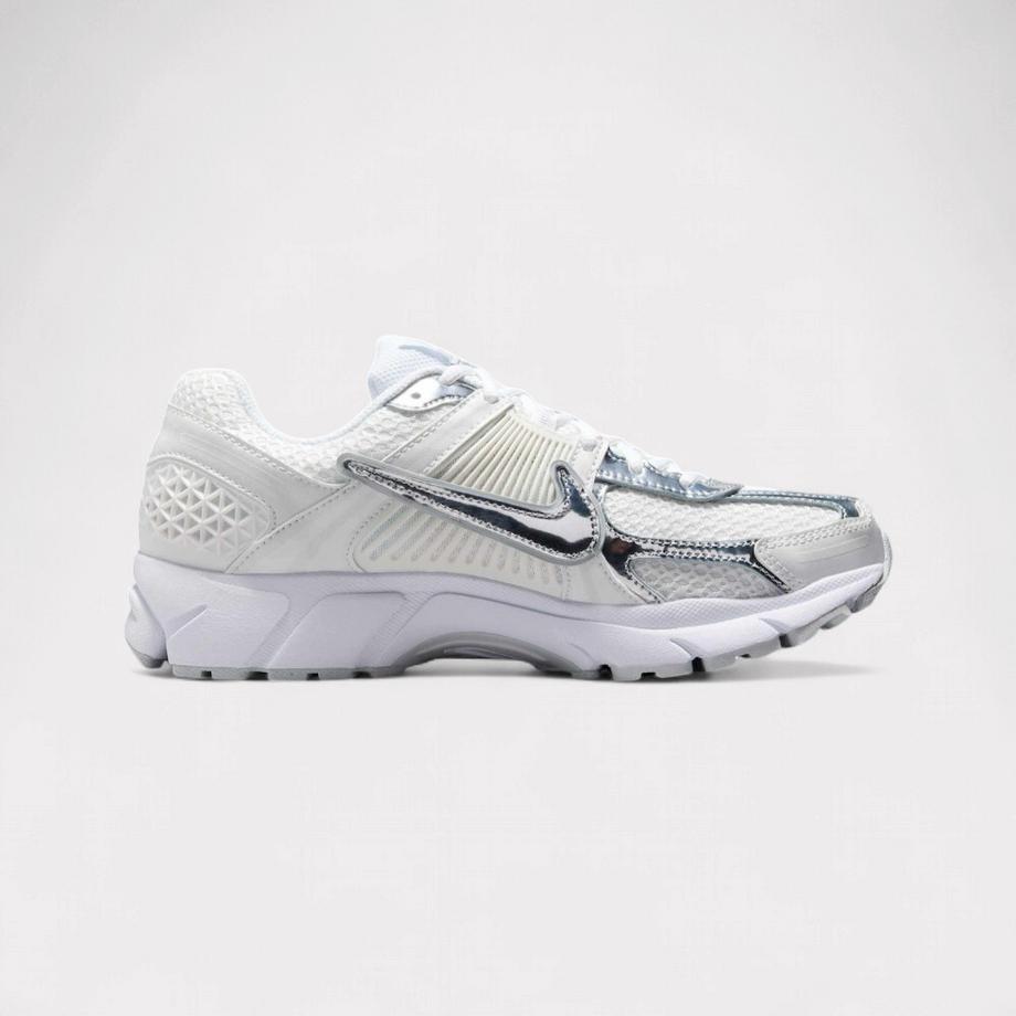 NIKE Zoom Vomero 5 Low-Top Sneakers  
