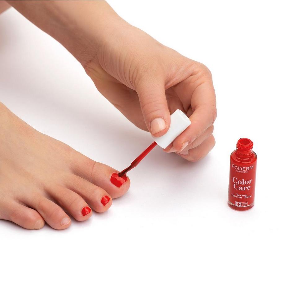 PODERM  Nagelpilz - Nagellack KRAFTVOLLES ROT Teebaum - Swiss Made 