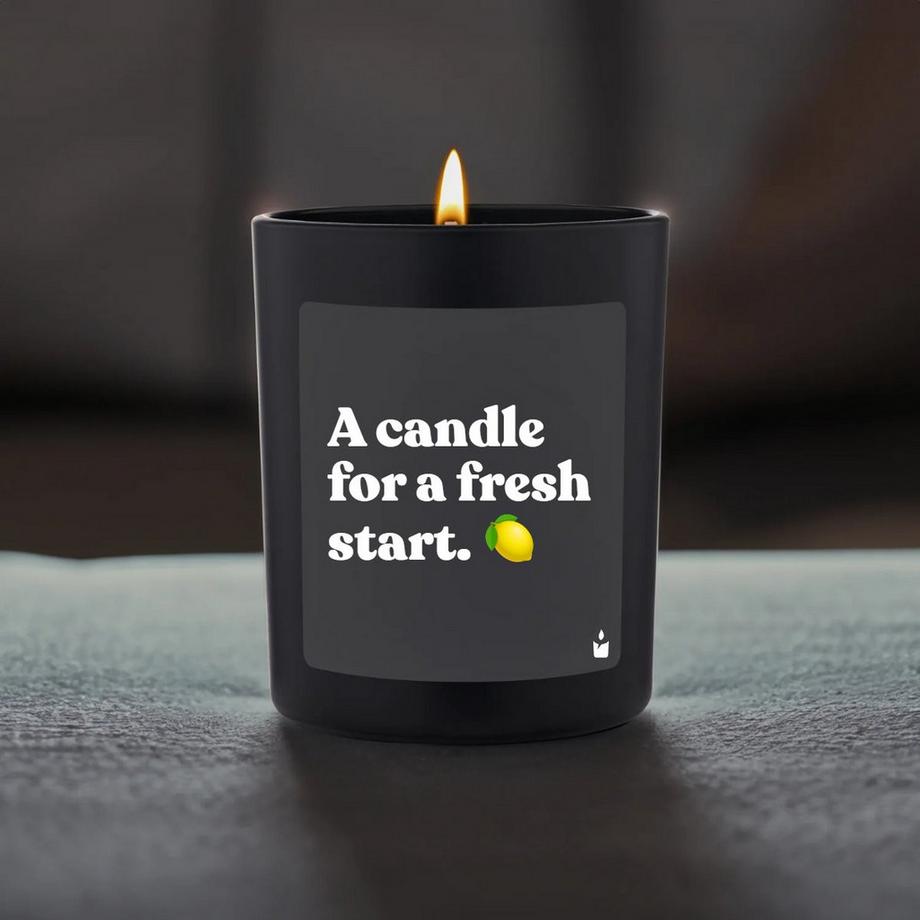CandleHand Bougie Parfumée Woody A candle for a fresh start.  