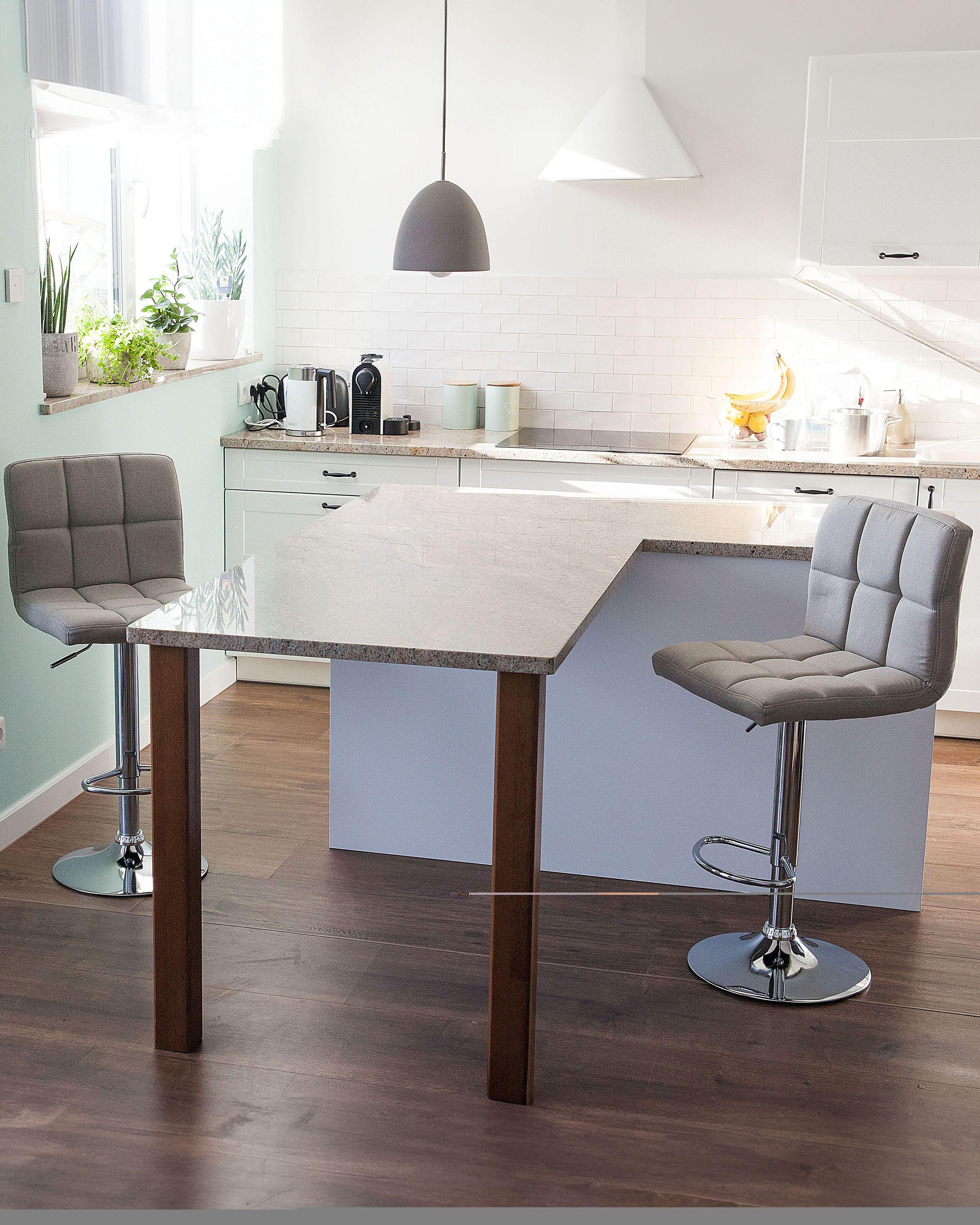 Beliani Set mit 2 Barstühlen aus Stoff Modern MARION  