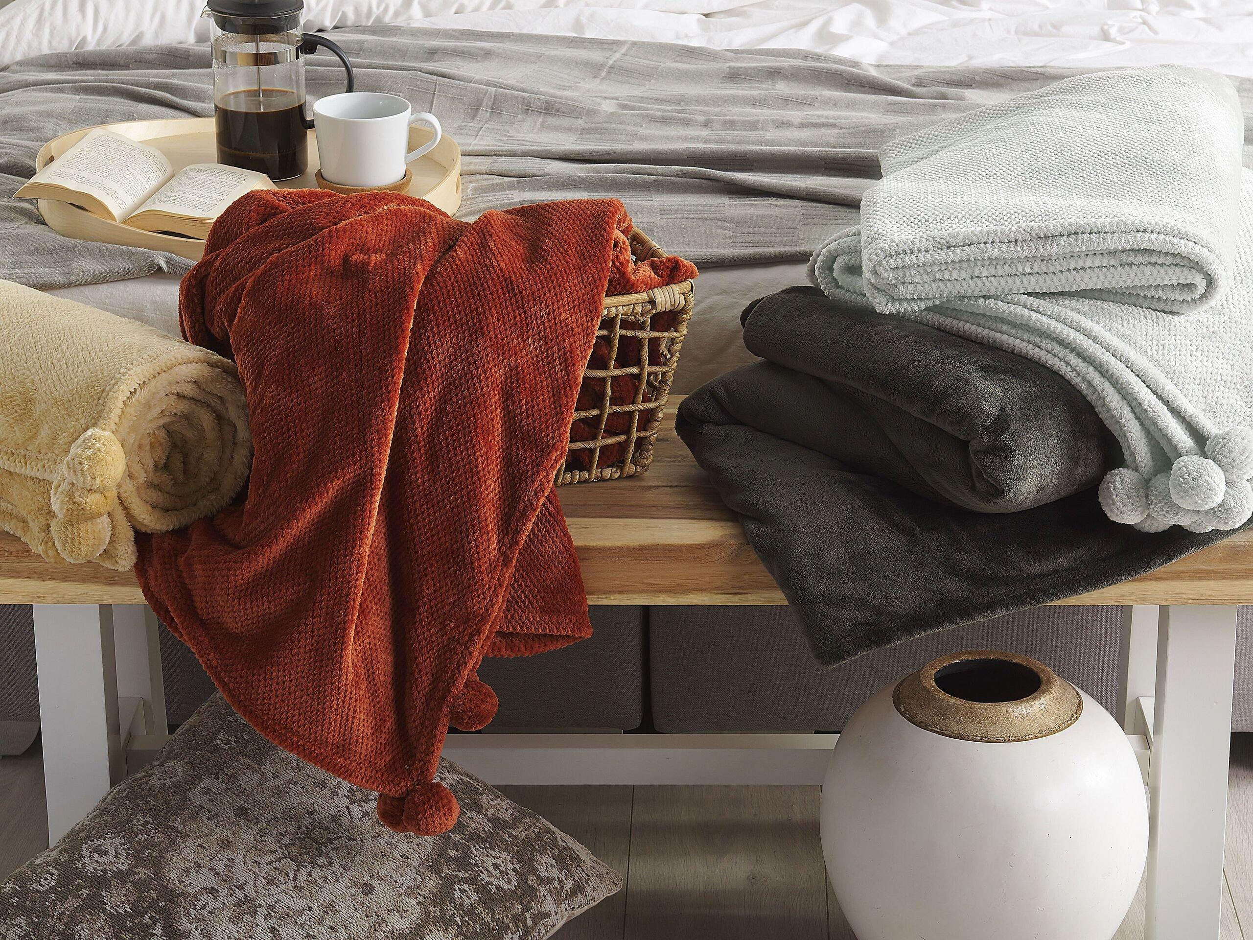 Beliani Coperta Morbida Moderna in Poliestere  