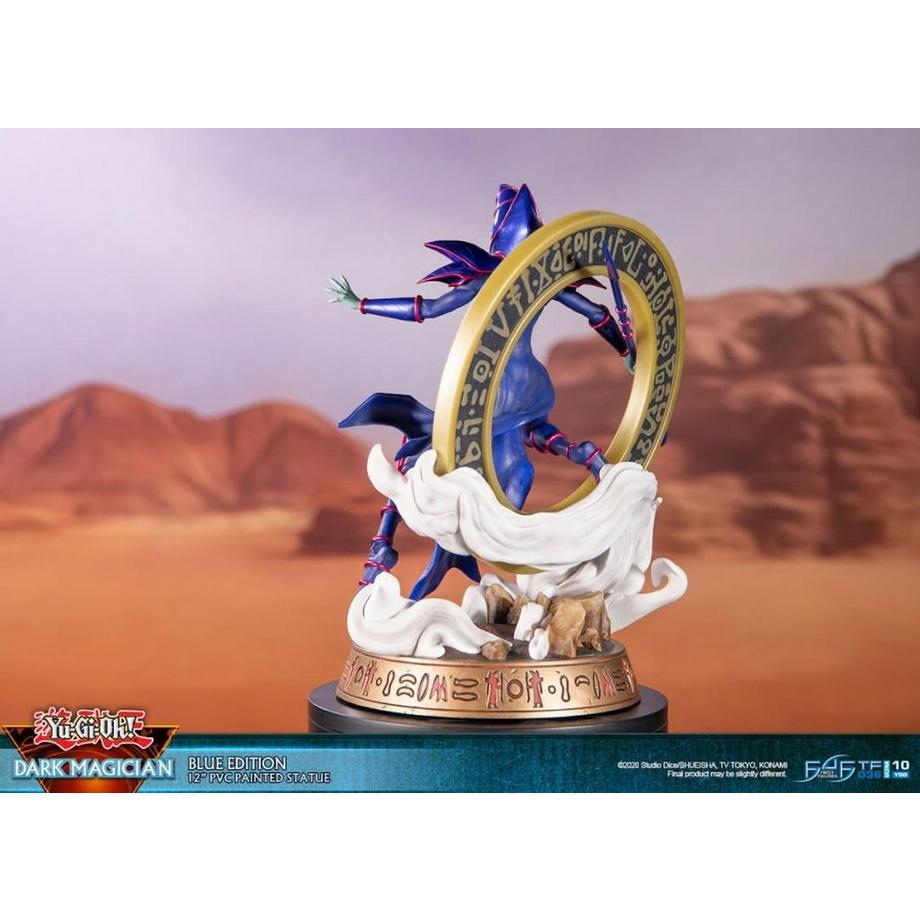 First 4 Figures  Figur: Yu-Gi-Oh! Dark Magician (Blue Edition) (29 cm) 