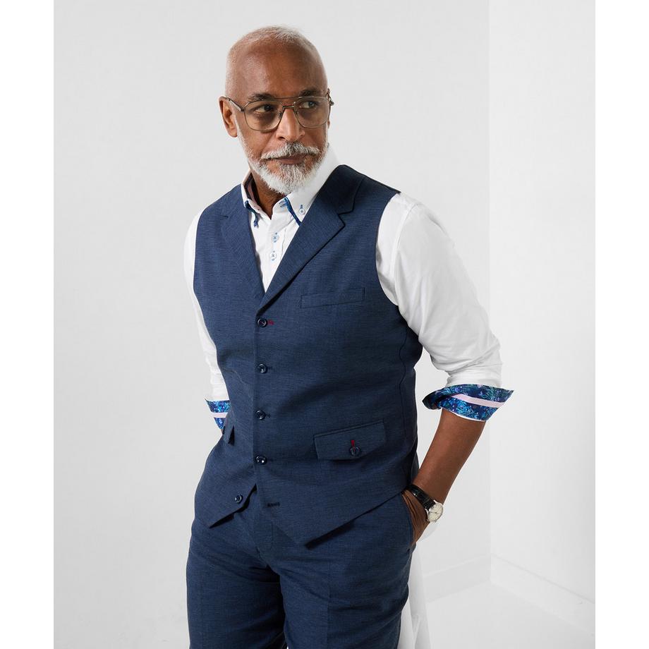 Zeitlose Weste aus Leinenmischung