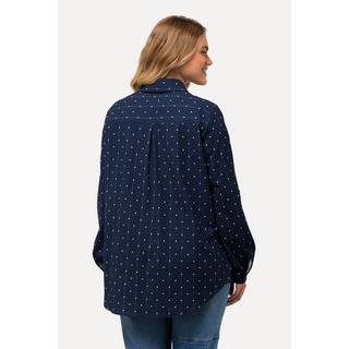 Ulla Popken  Chemisier à pois plus long dans le dos. Col chemise et manches longues. 