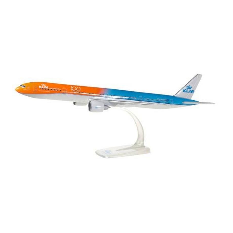 Herpa Snap-Fit Flugzeugmodell KLM Boeing B777-300ER Orange Pride (1:200)