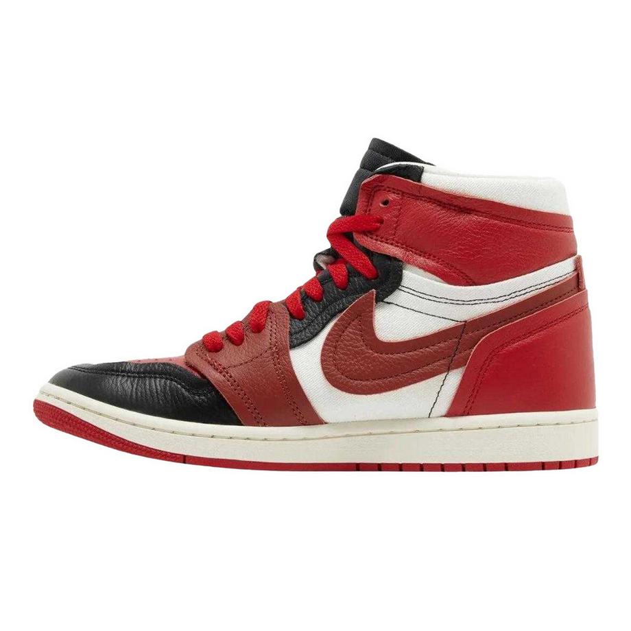 NIKE Air Jordan 1 Baskets Hautes  
